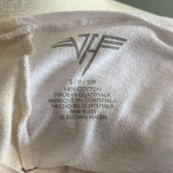 5/$25 Van Halen T-Shirt - Picture 5 of 5